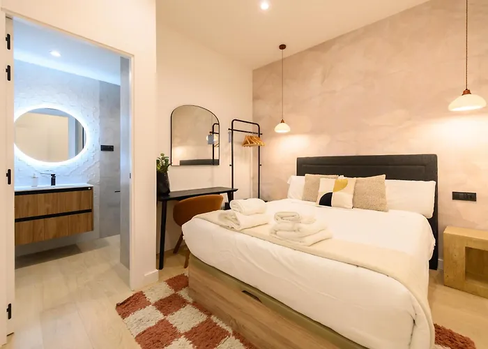 Tu hogar en la ciudad piso de 3 habitaciones 3 baños y todo el confort moderno Madrid AGU230